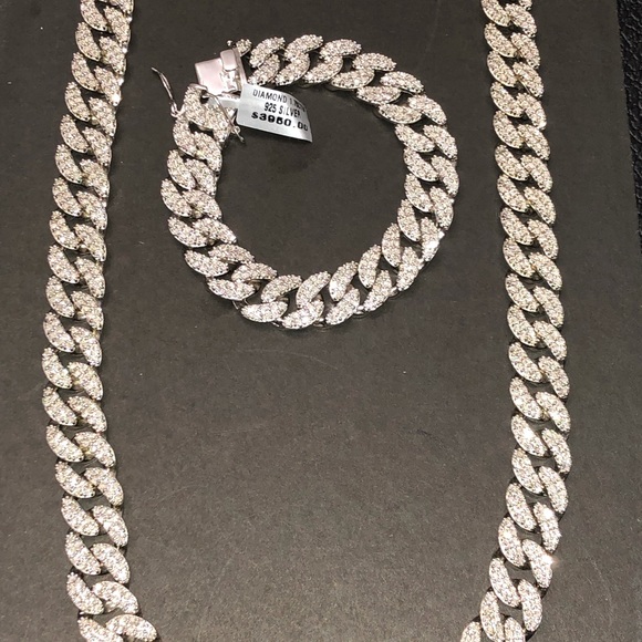 COPY - Men’s real diamond Miami Cuban link chain.… - Picture 4 of 9